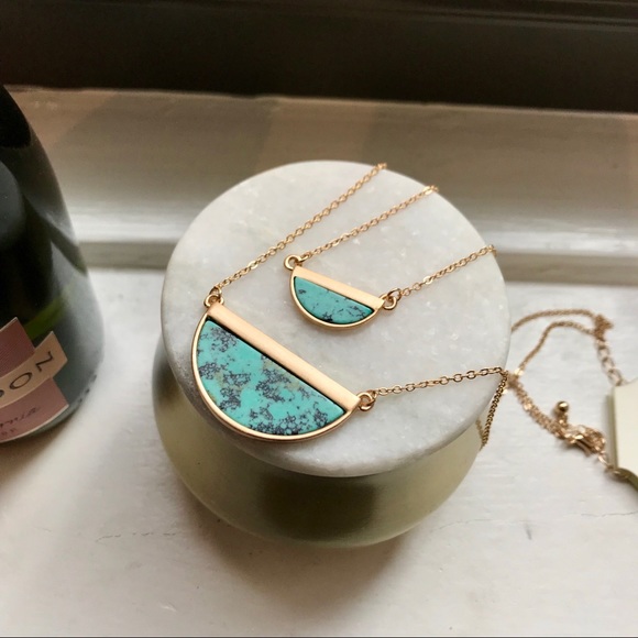 Jewelry - HP💕NWT gold and turquoise necklace